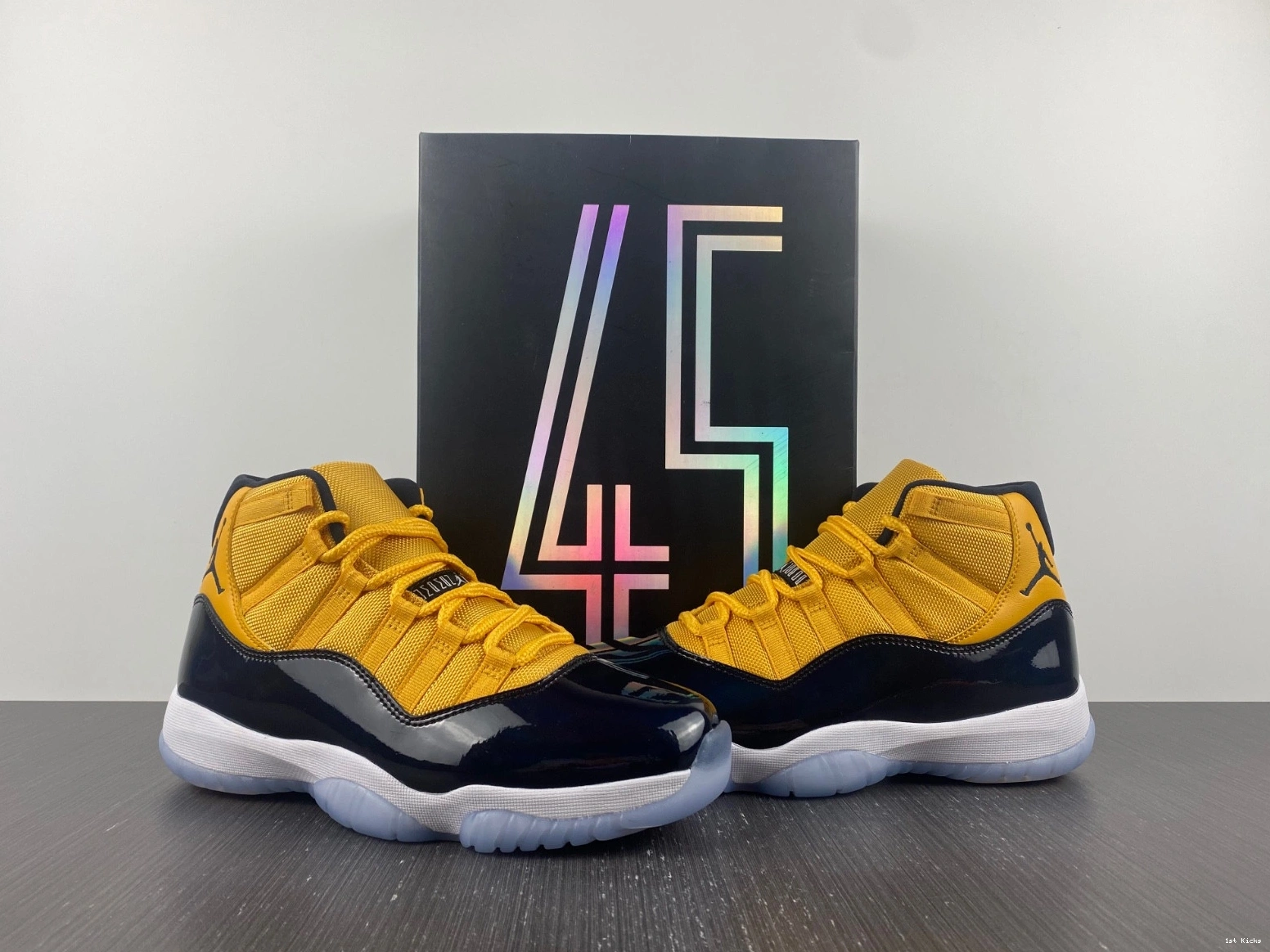 Air Jordan CT8012-118 11 White Retro Black Yellow 0114